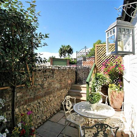 Beautiful Georgian Home In The Heart Of Chichester Dış mekan fotoğraf